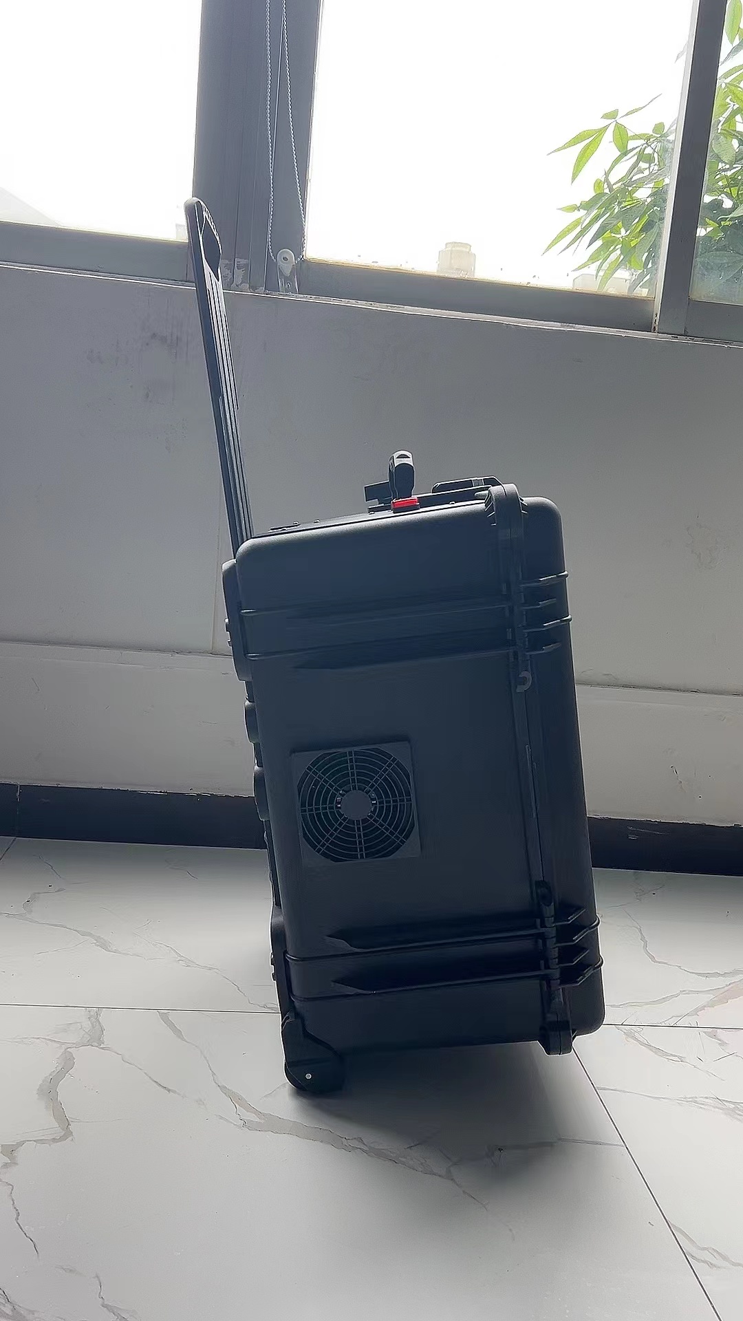 南城手拉箱型移动通信干扰器